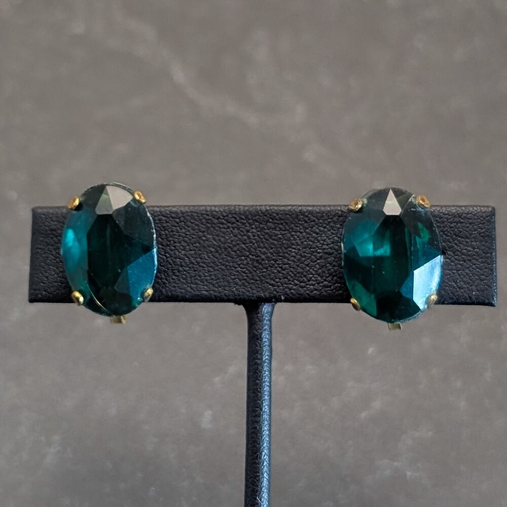 Vintage Screw On Earrings 0.75" Large Dark Green Faceted Oval